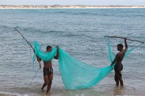 4: Fishers in Tofo beach