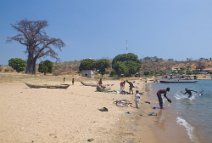 15: Metangula beach