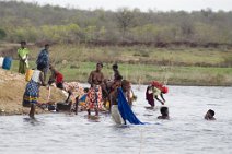 1: Shangans women  washing at Limpopo Park