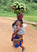 23: Banana seller in Kunda-Konda